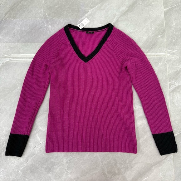 Women’s Talbots Ribbed Color Block Long Sleeve V-Neck Sweater XS - Picture 1 of 16